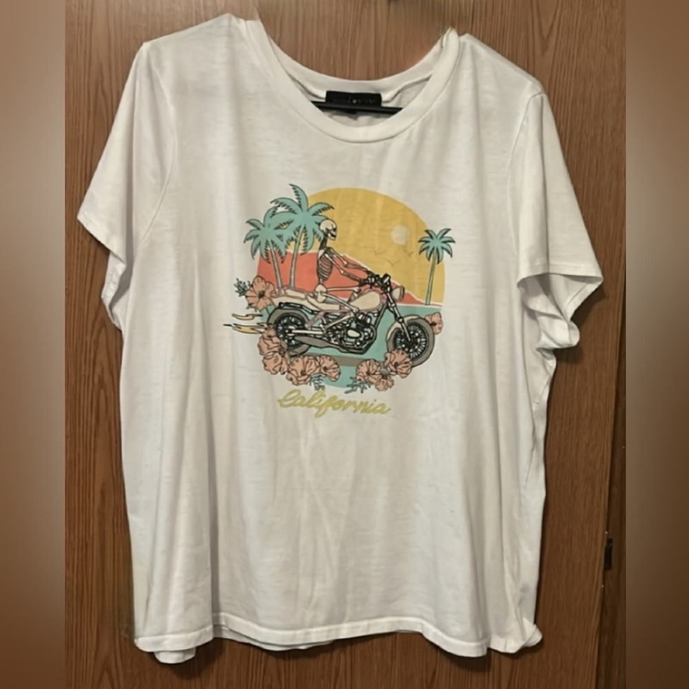 California Floral Skeleton Graphic  Tshirt